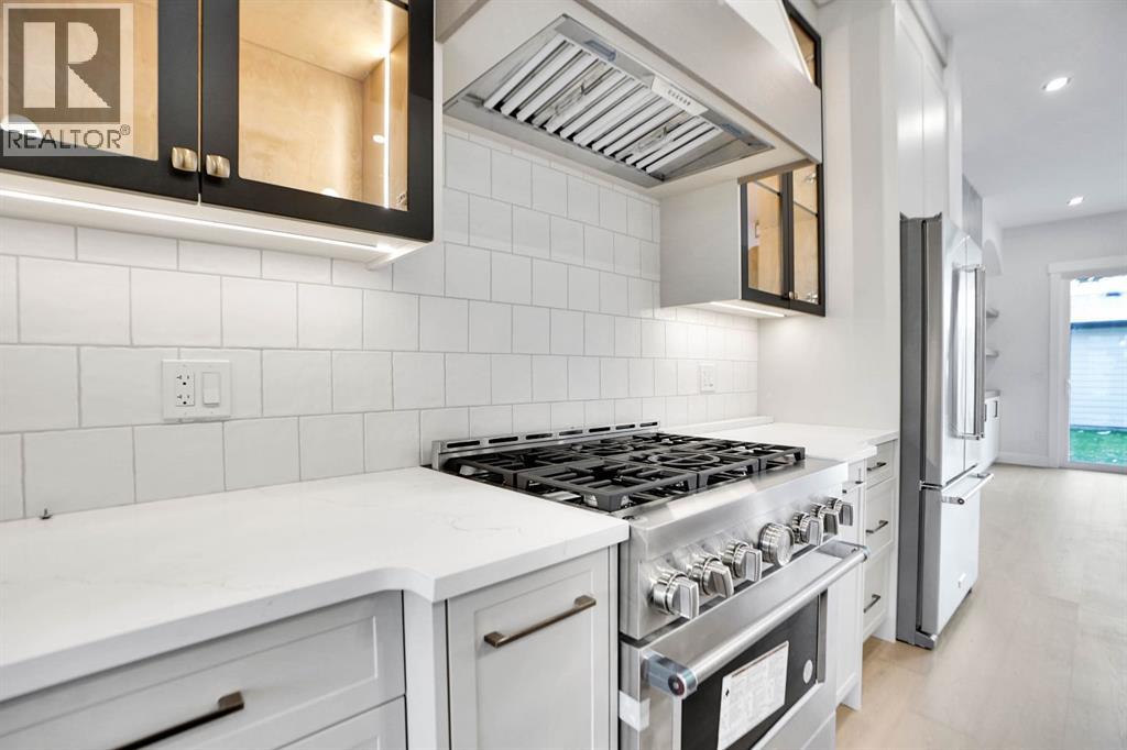 Single Family House for Sale in   Avenue NW Bowness Calgary 