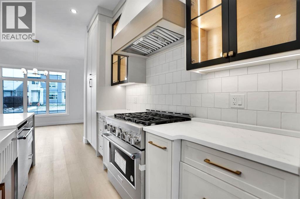 Single Family House for Sale in   Avenue NW Bowness Calgary 