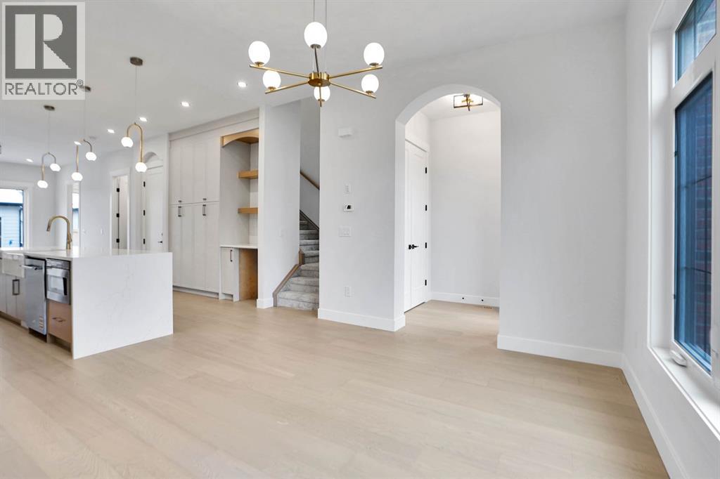 Single Family House for Sale in   Avenue NW Bowness Calgary 