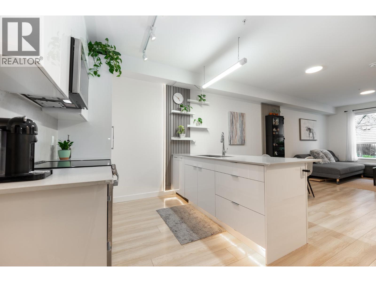 105 11913 BURNETT STREET, Maple Ridge