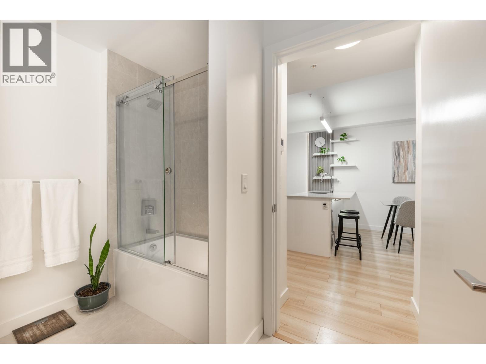 105 11913 BURNETT STREET, Maple Ridge