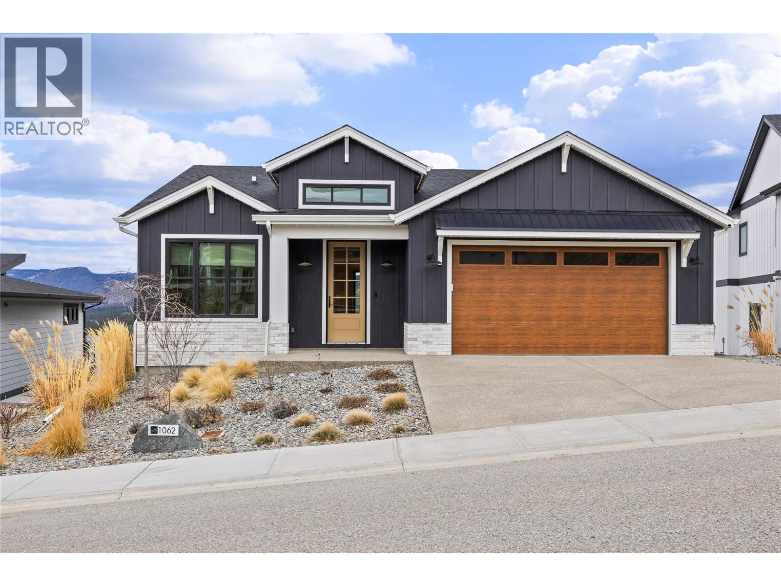 1062 Emslie Street, Kelowna