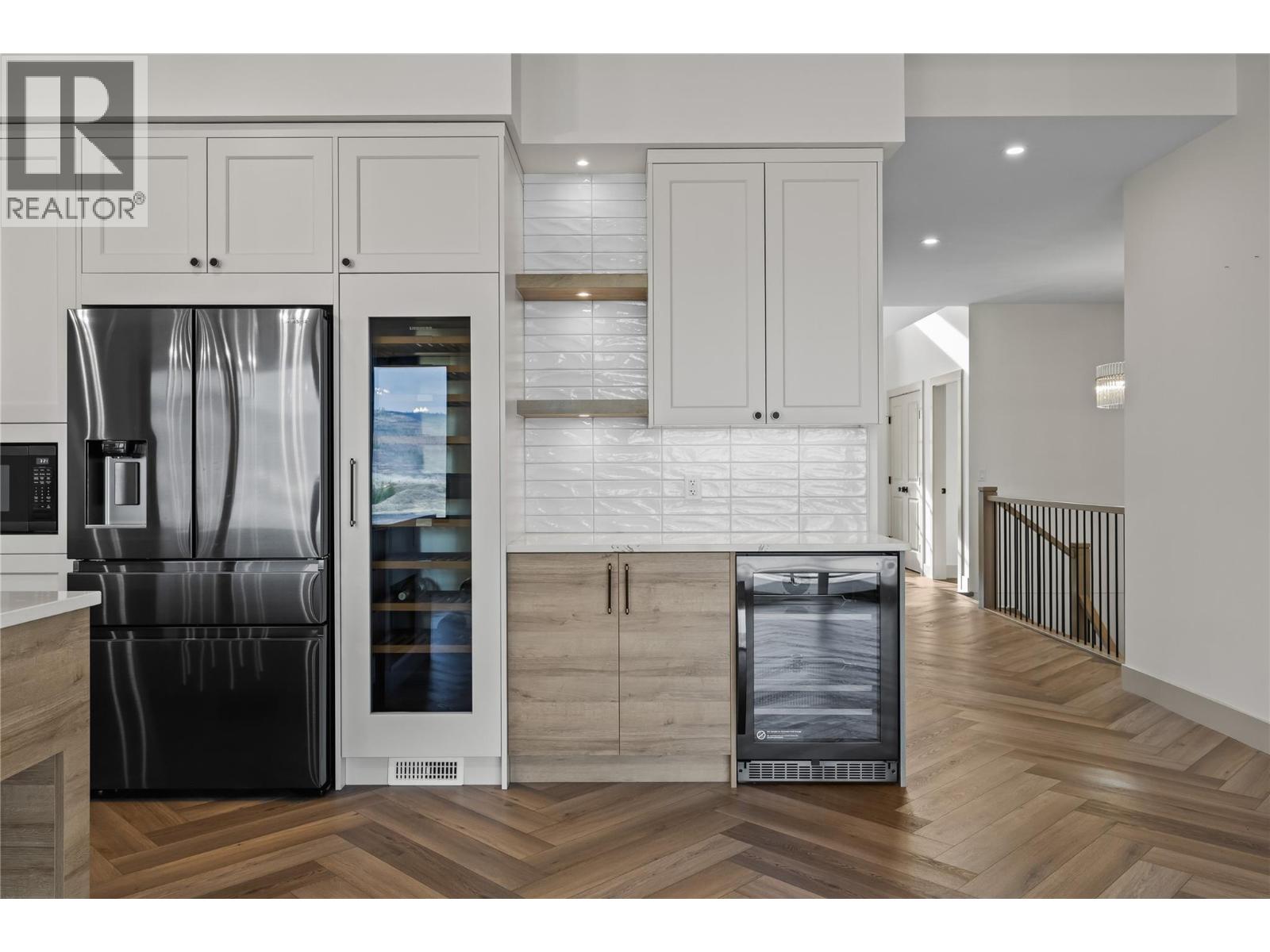 1062 Emslie Street, Kelowna