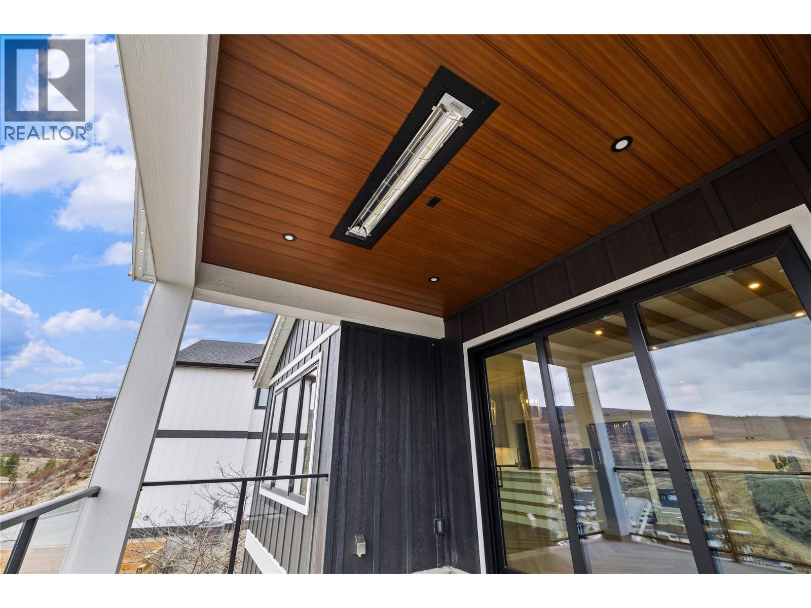 1062 Emslie Street, Kelowna