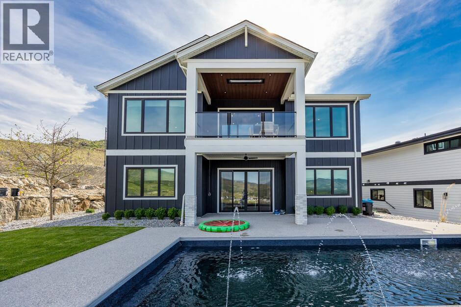 1062 Emslie Street, Kelowna