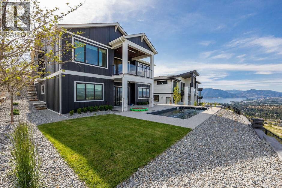 1062 Emslie Street - 7