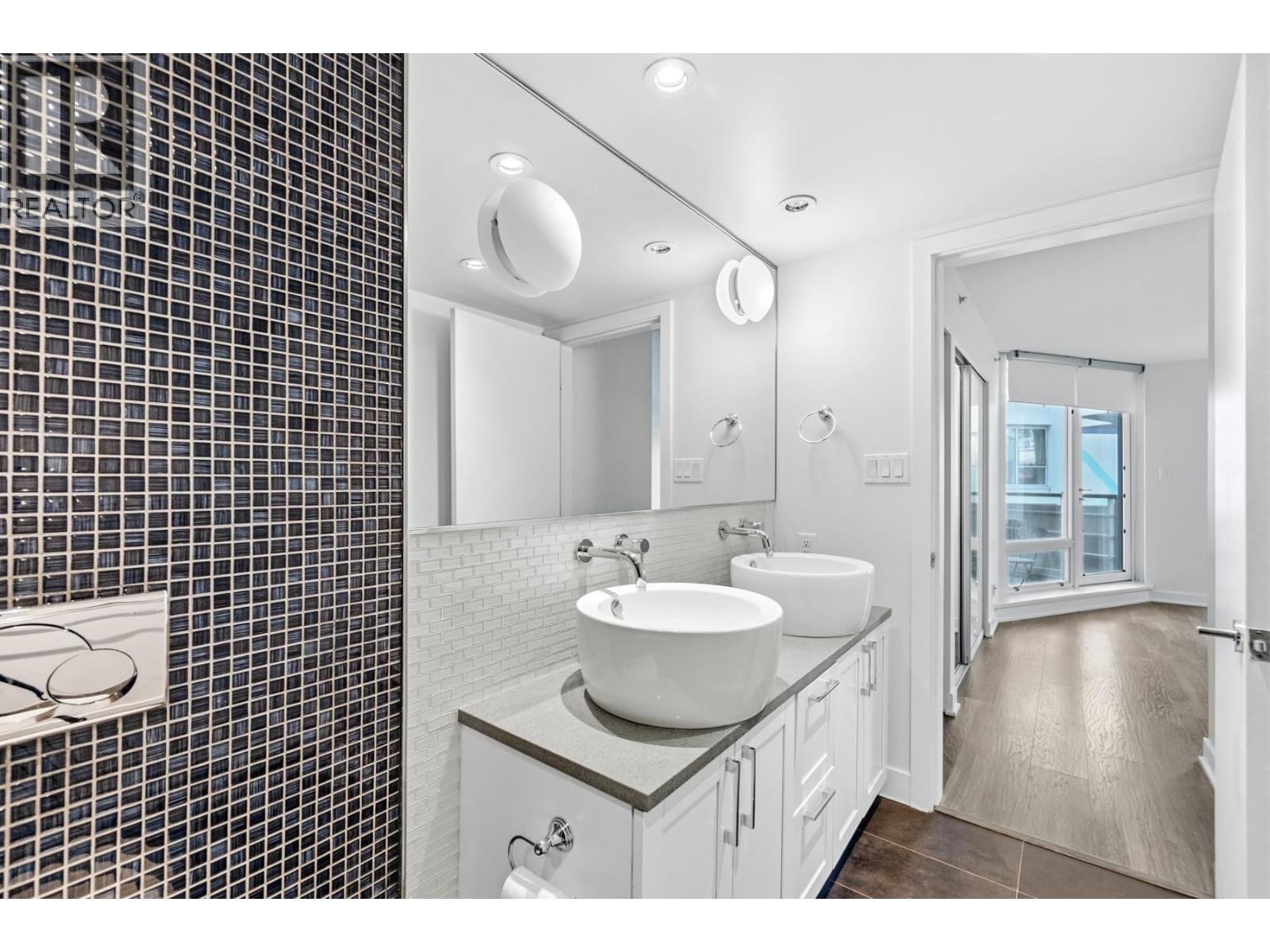 301 1762 DAVIE STREET, Vancouver