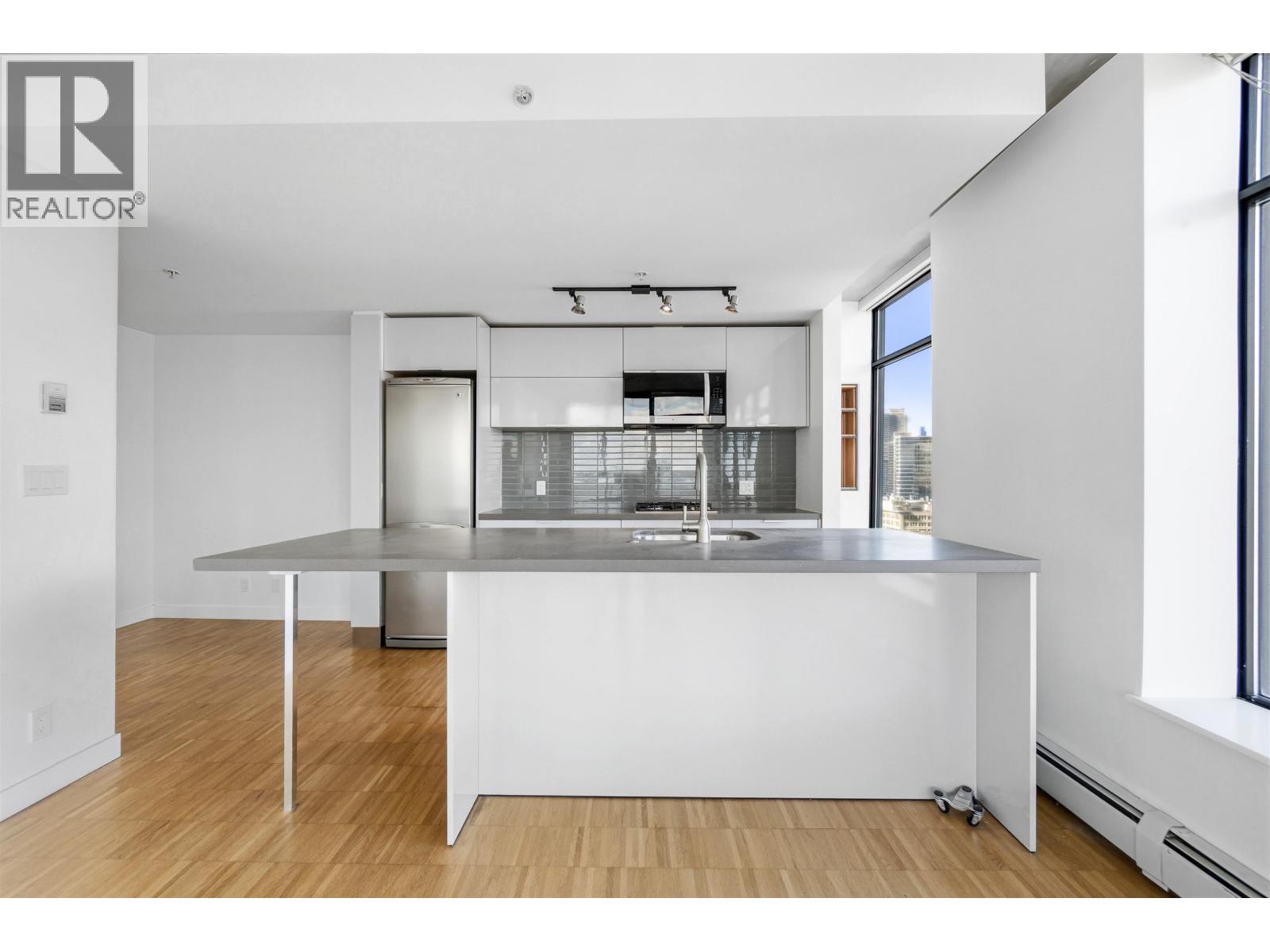 1701 108 W CORDOVA STREET, Vancouver