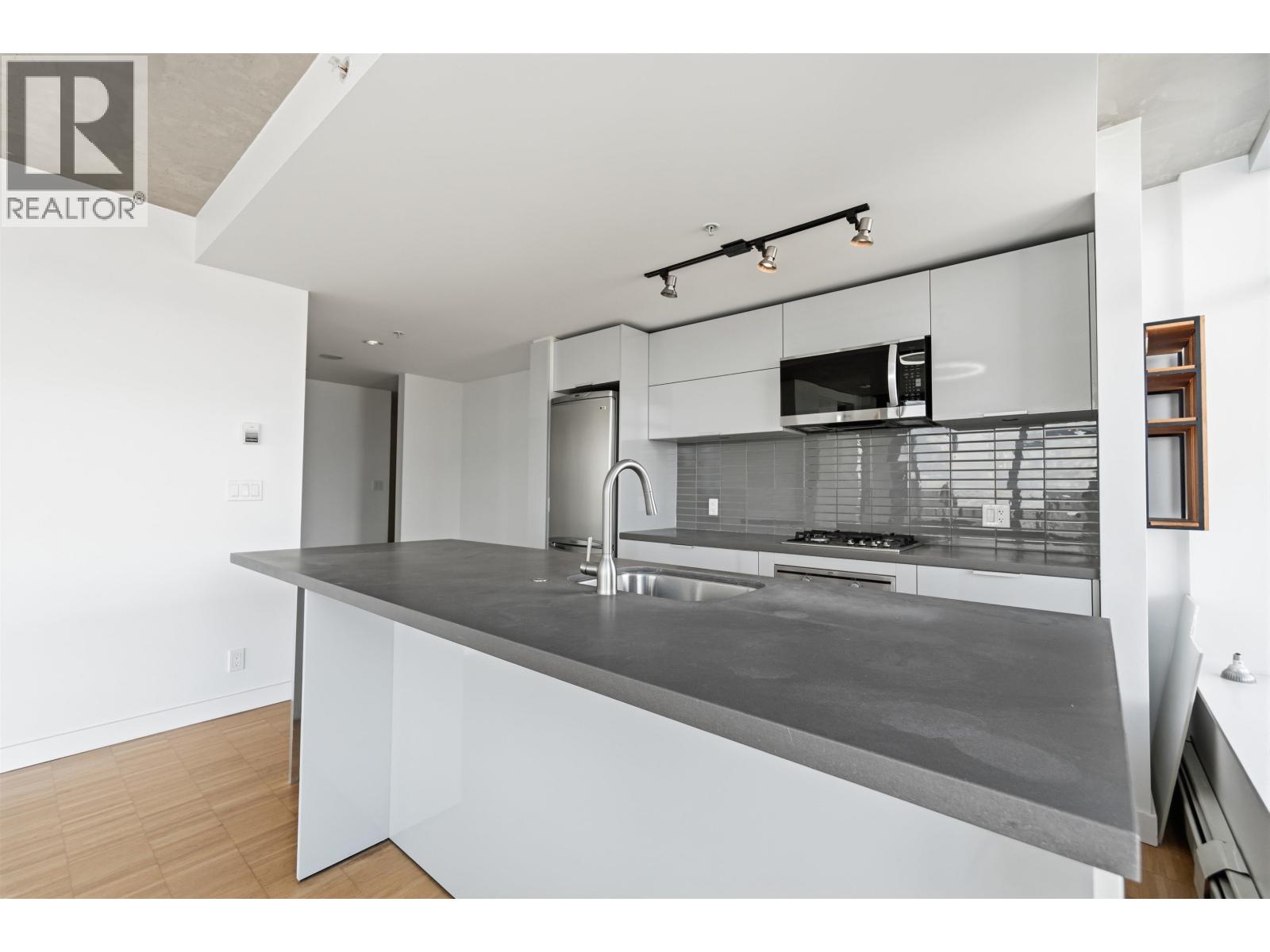 1701 108 W CORDOVA STREET, Vancouver