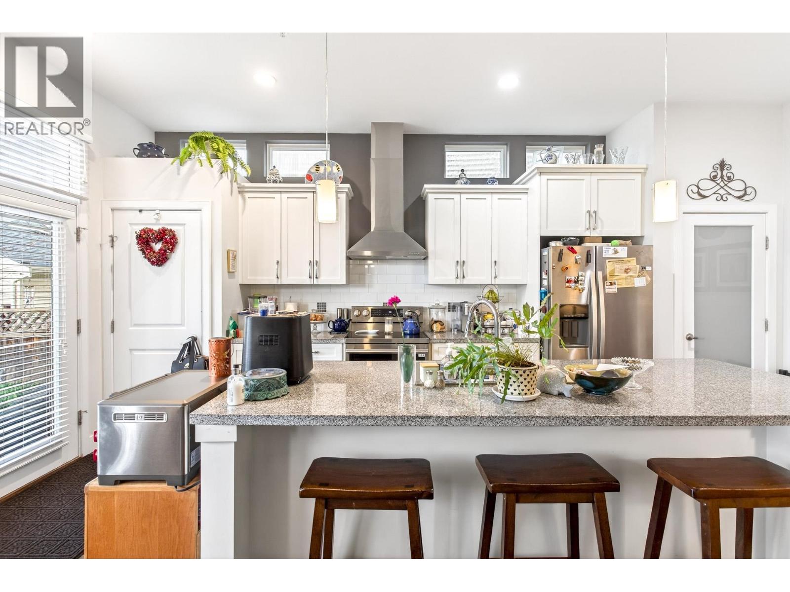 10473 ROBERTSON STREET, Maple Ridge