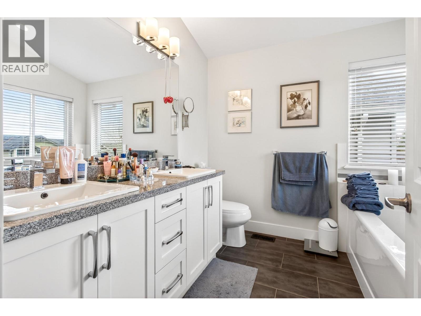 10473 ROBERTSON STREET, Maple Ridge