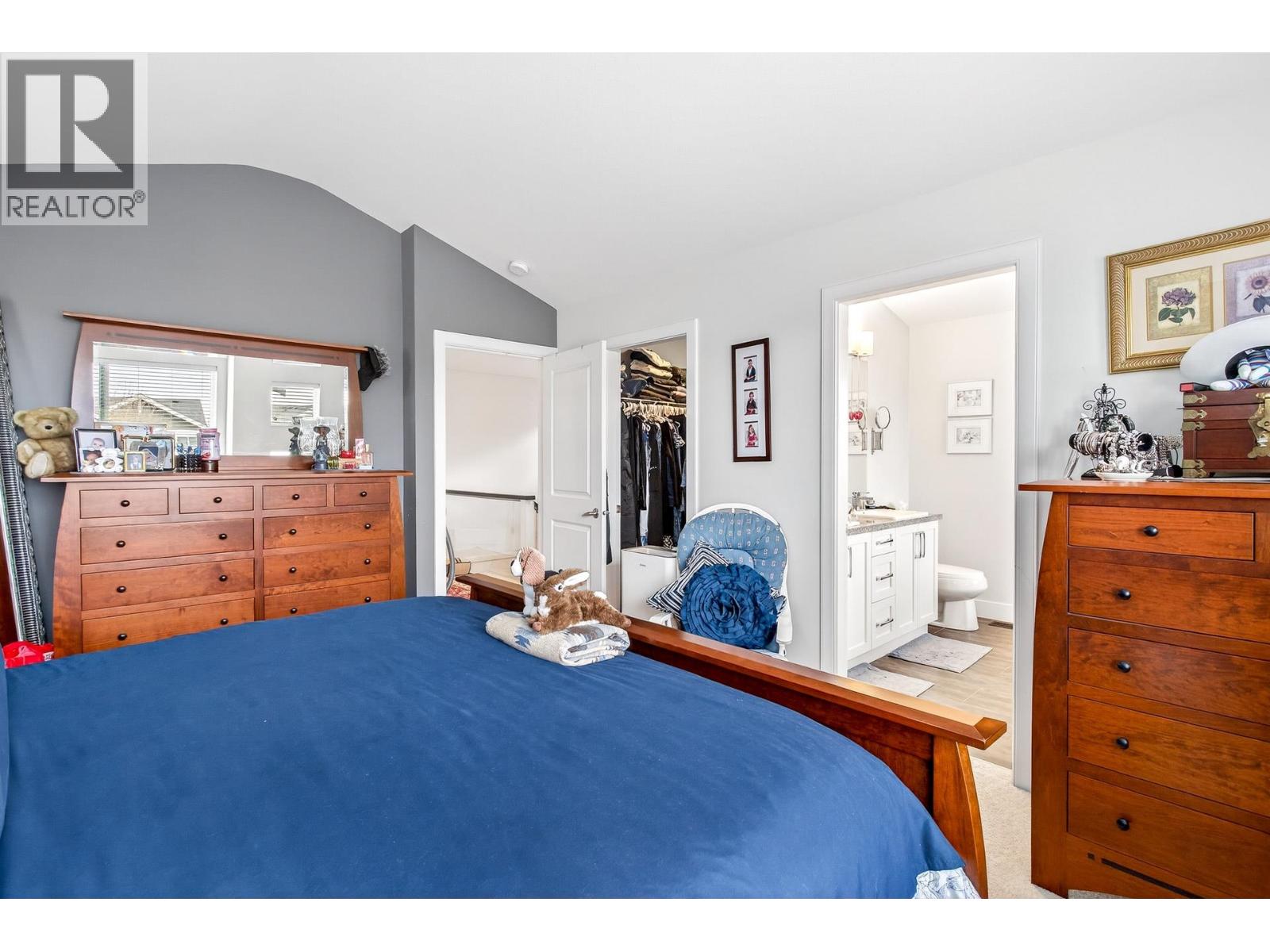 10473 ROBERTSON STREET, Maple Ridge