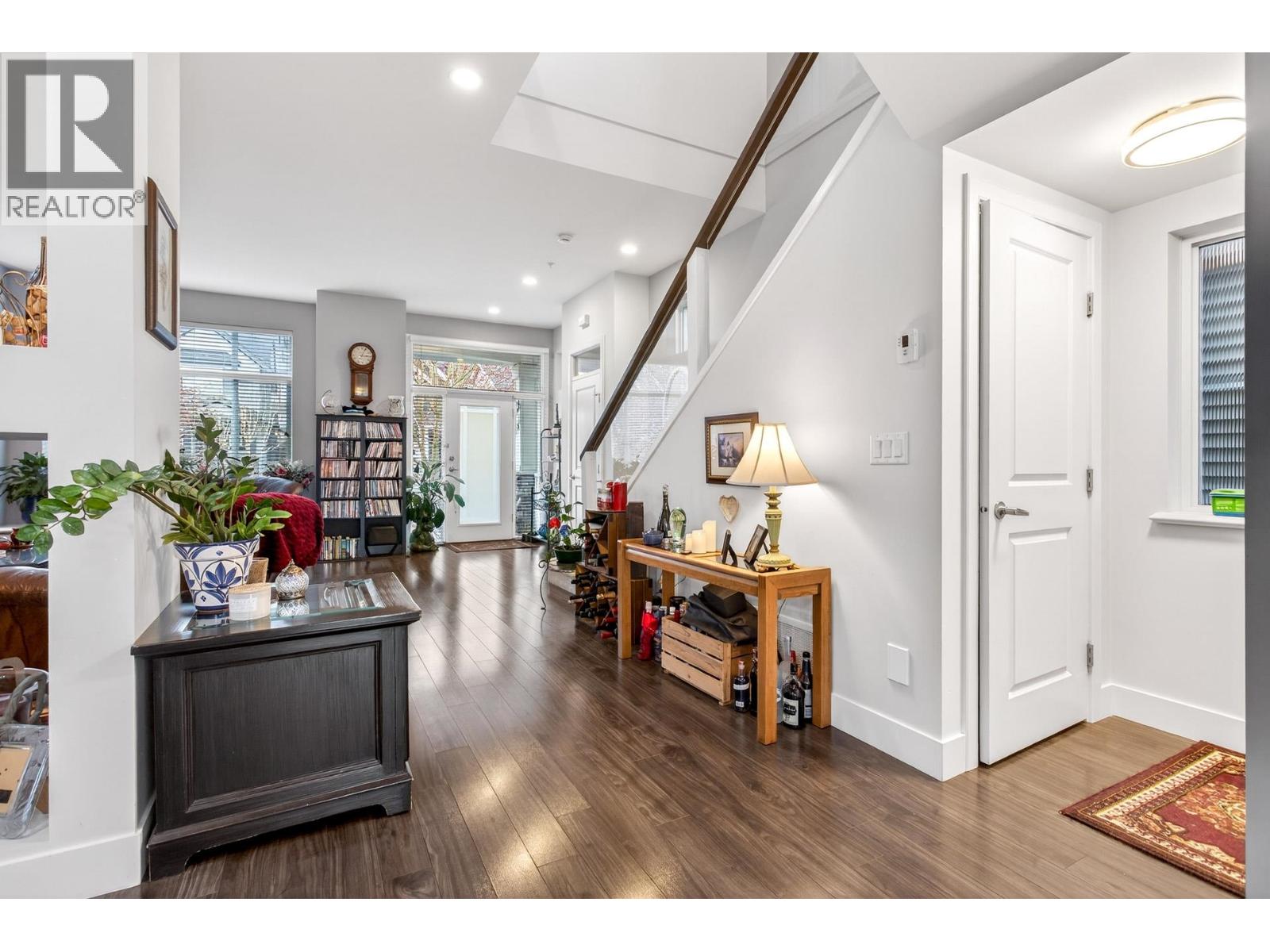 10473 ROBERTSON STREET, Maple Ridge