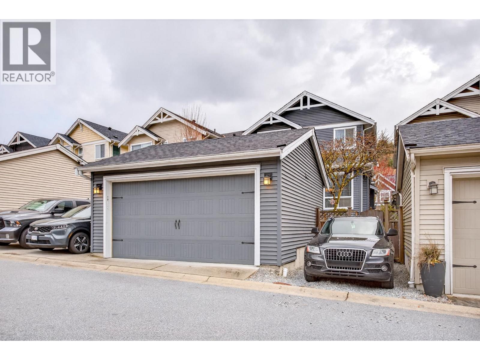 10473 ROBERTSON STREET, Maple Ridge