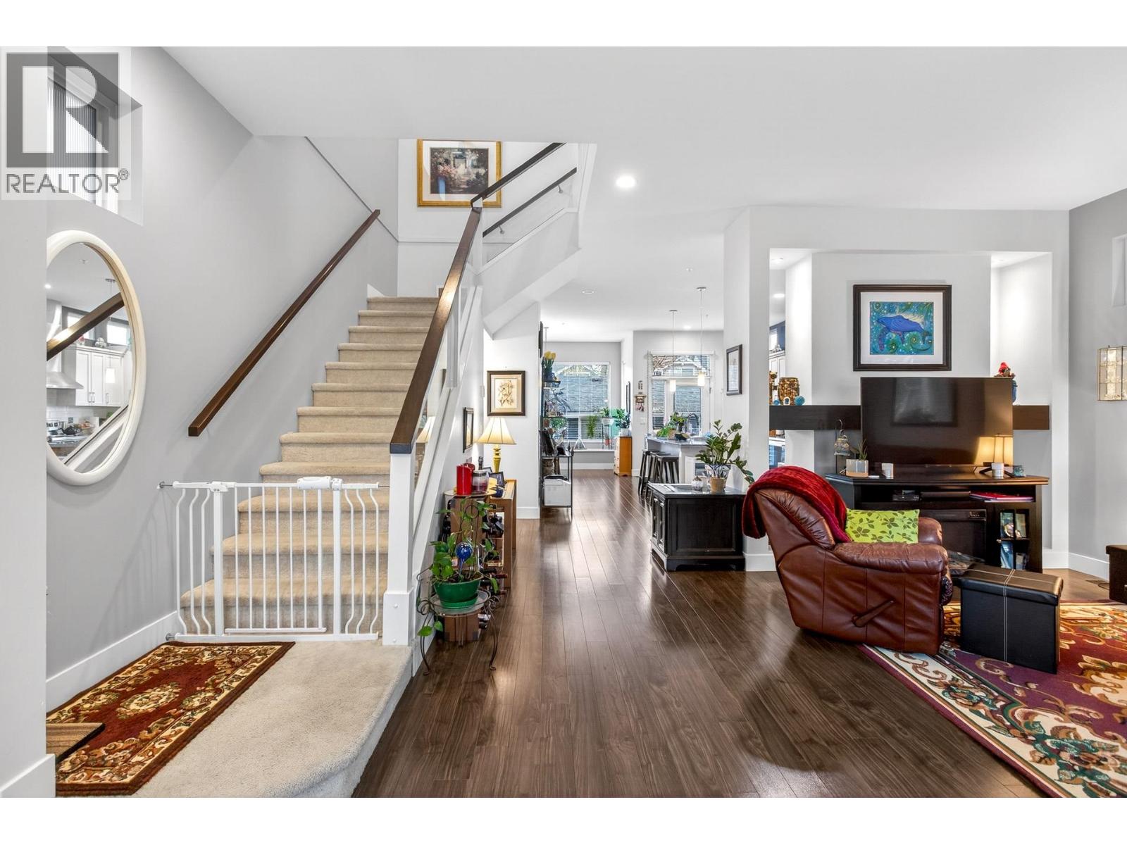 10473 ROBERTSON STREET, Maple Ridge