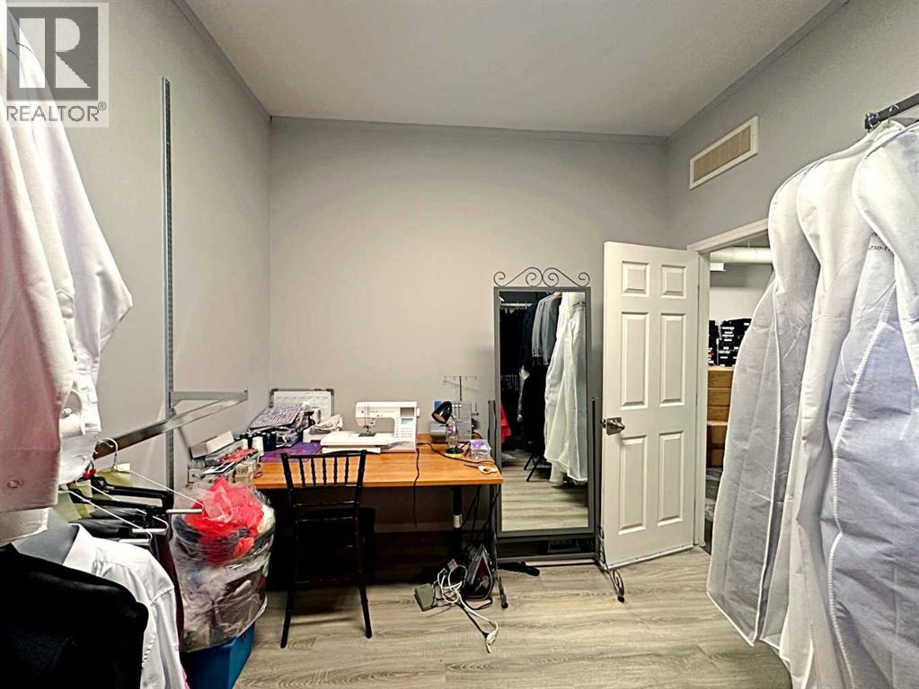 9612 Franklin Avenue, Fort McMurray