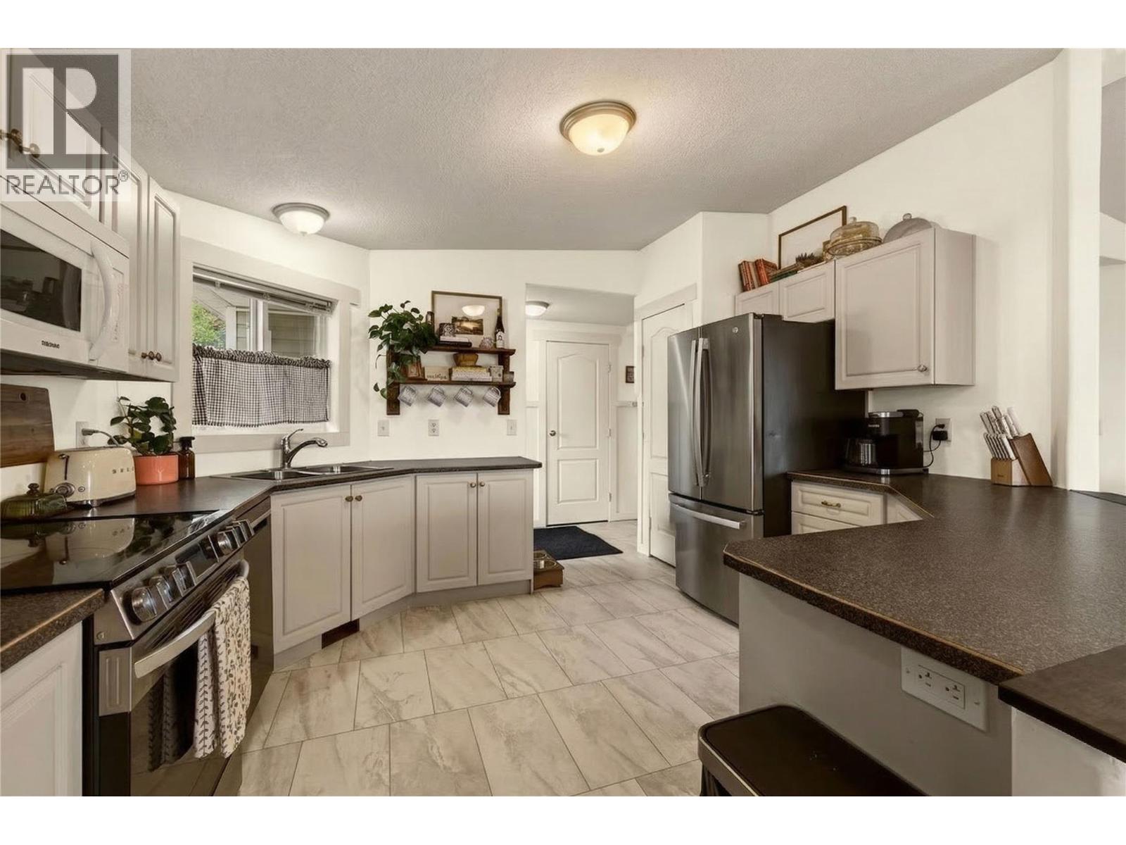 #27 900 10 AVENUE SE - 8