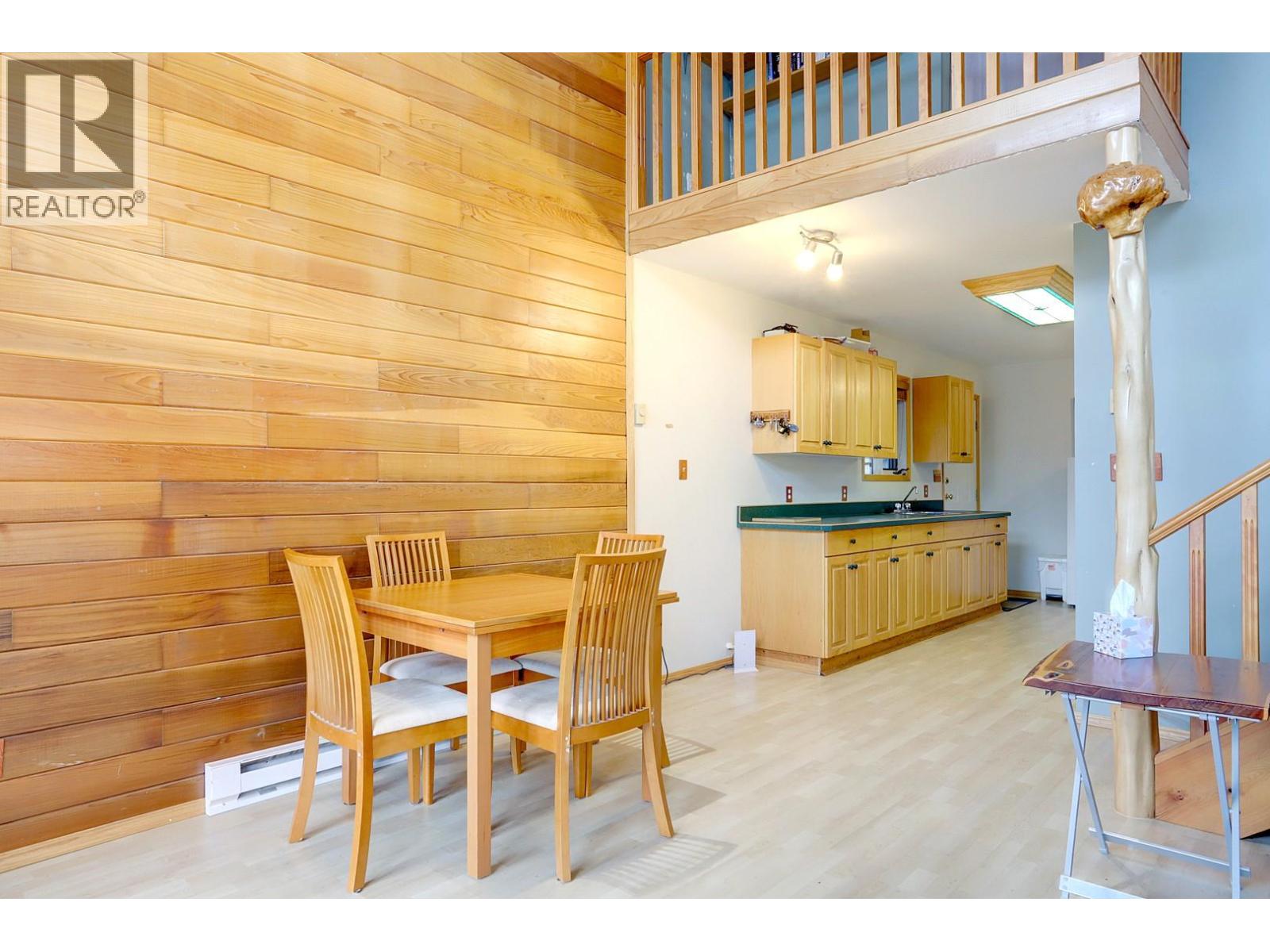 308 3rd Avenue NW, Nakusp