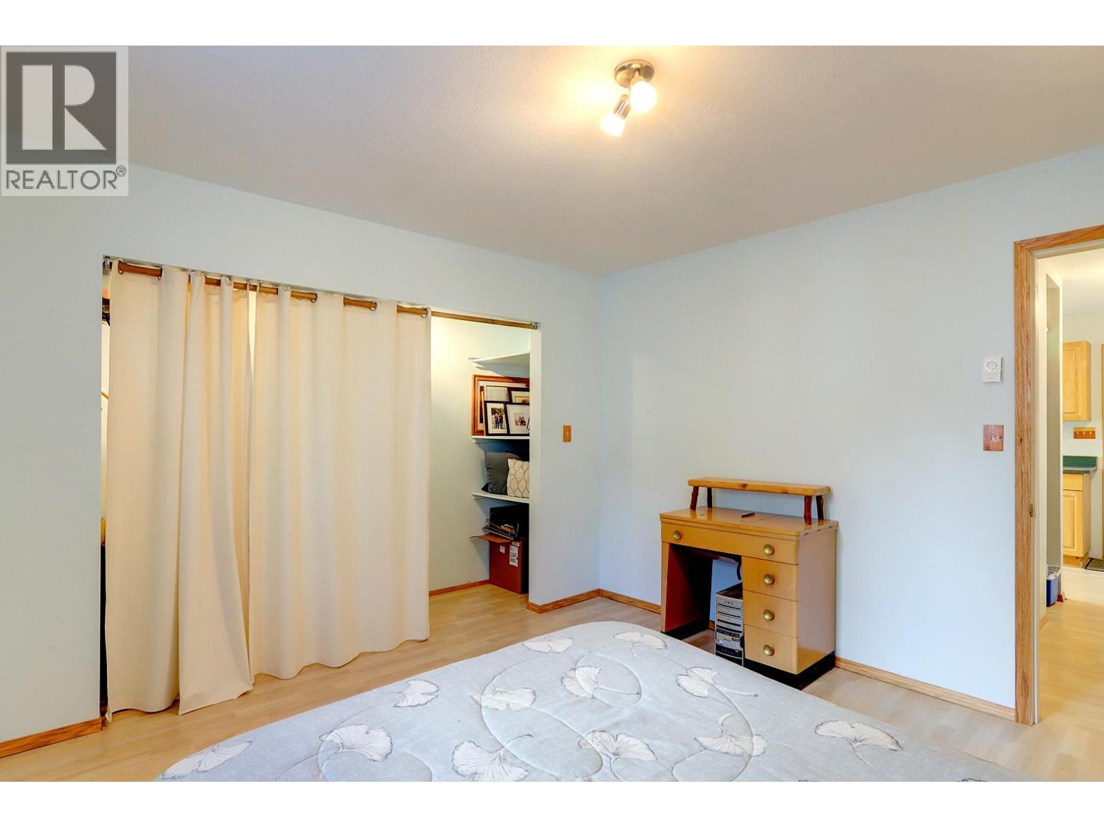 308 3rd Avenue NW, Nakusp