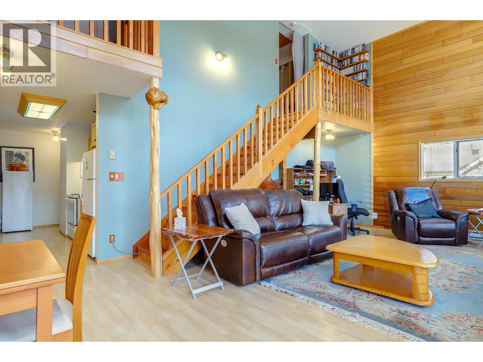 308 3rd Avenue NW, Nakusp