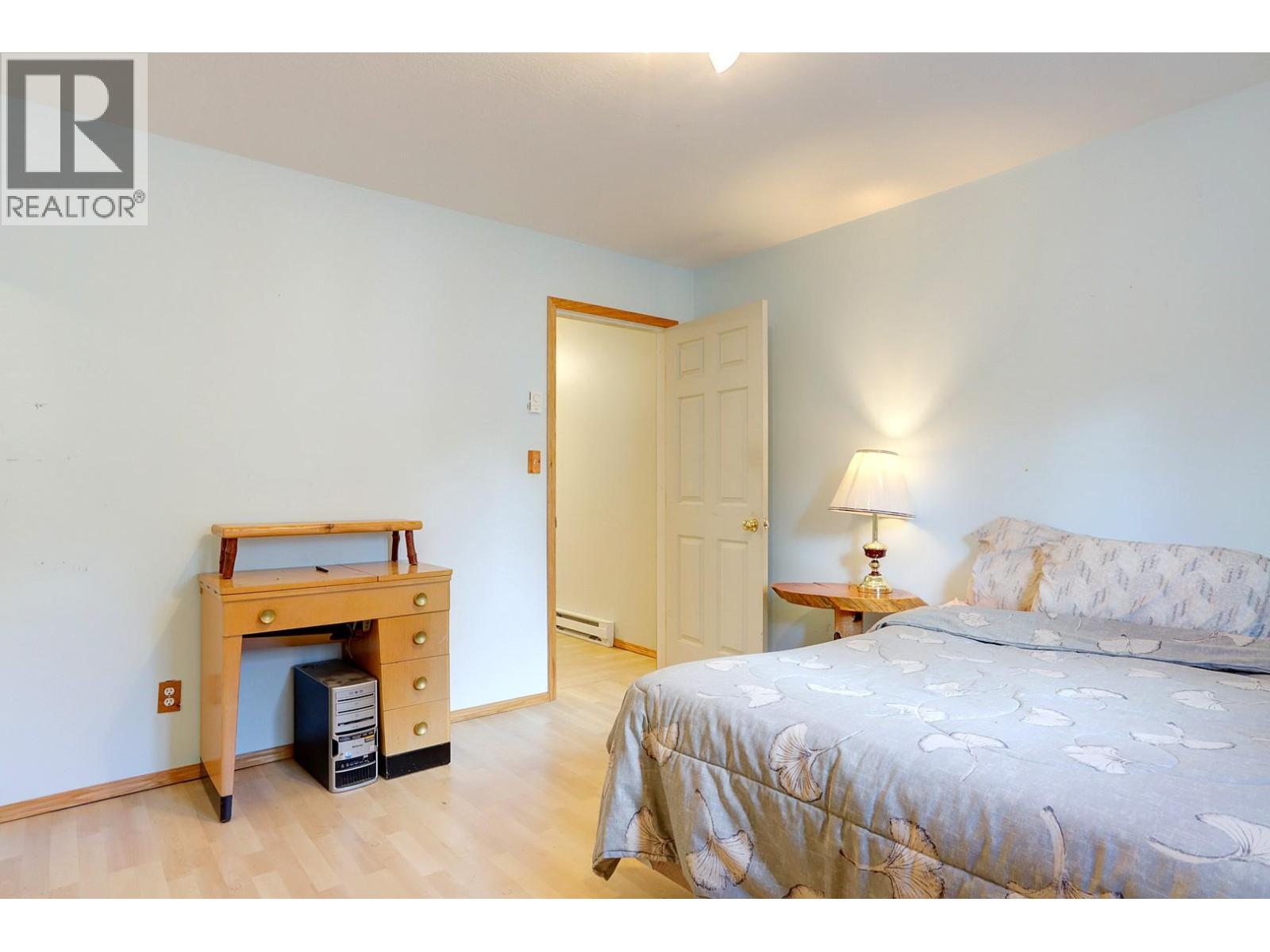 308 3rd Avenue NW, Nakusp