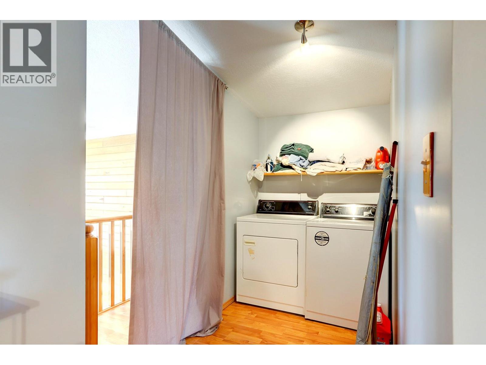 308 3rd Avenue NW, Nakusp