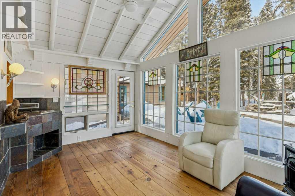 4 Pine Avenue, Bragg Creek