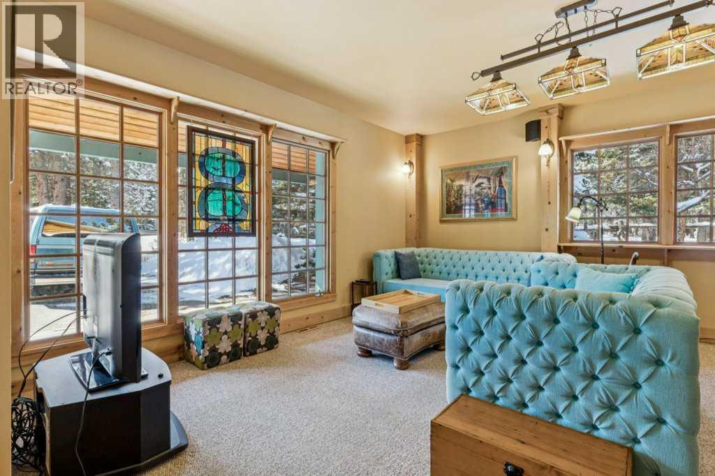 4 Pine Avenue, Bragg Creek