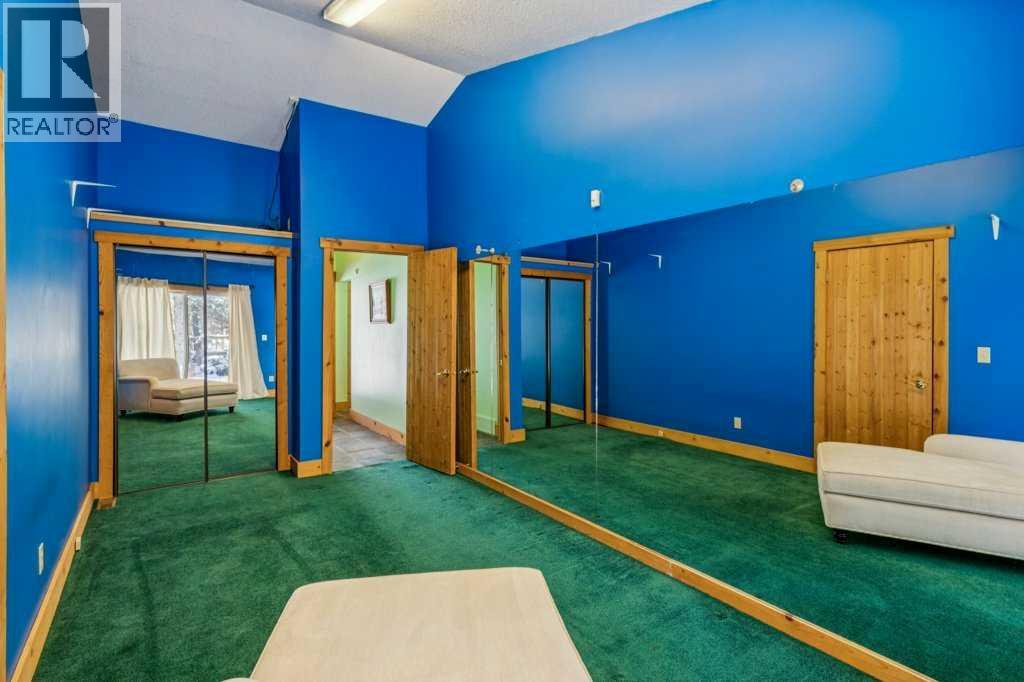 4 Pine Avenue, Bragg Creek