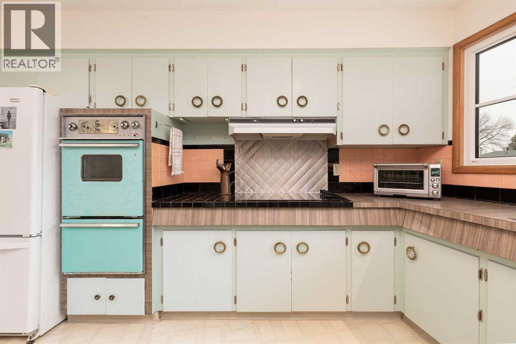 Single Family House Bungalow for Sale in   Street S Glendale Lethbridge 