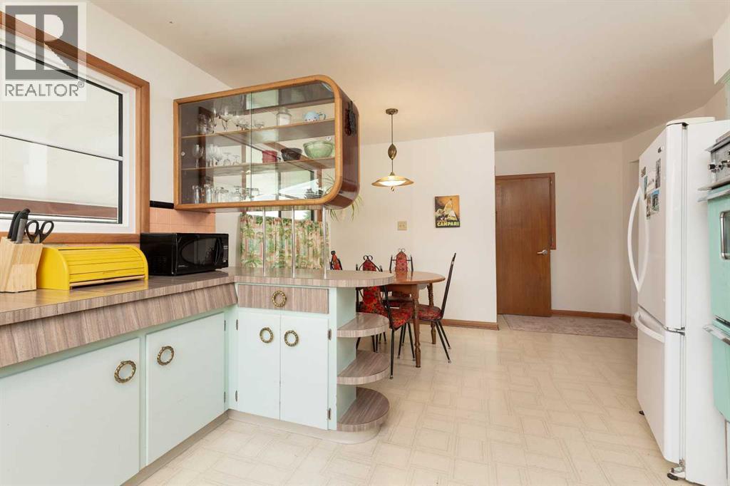 Single Family House Bungalow for Sale in   Street S Glendale Lethbridge 