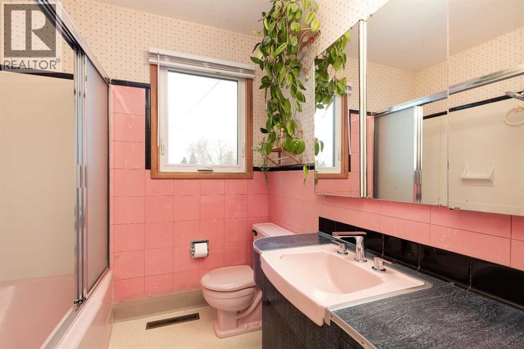 Single Family House Bungalow for Sale in   Street S Glendale Lethbridge 