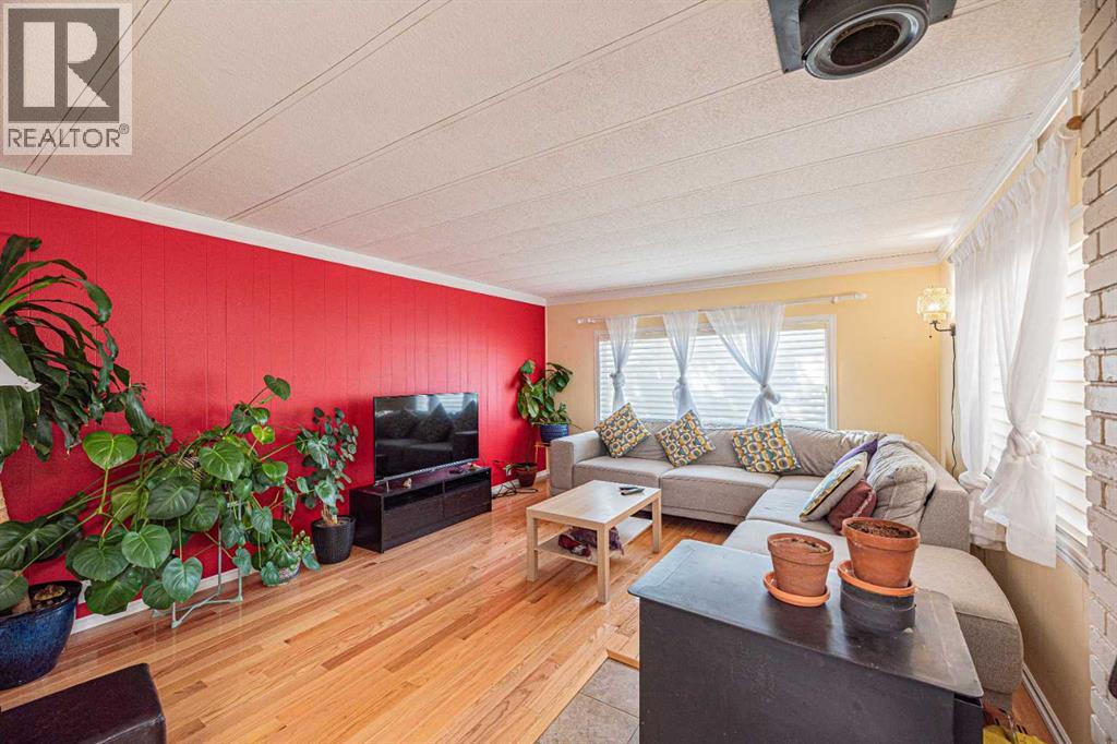 Single Family House Mobile Home for Sale in    Street NW Greenwood/Greenbriar Calgary 