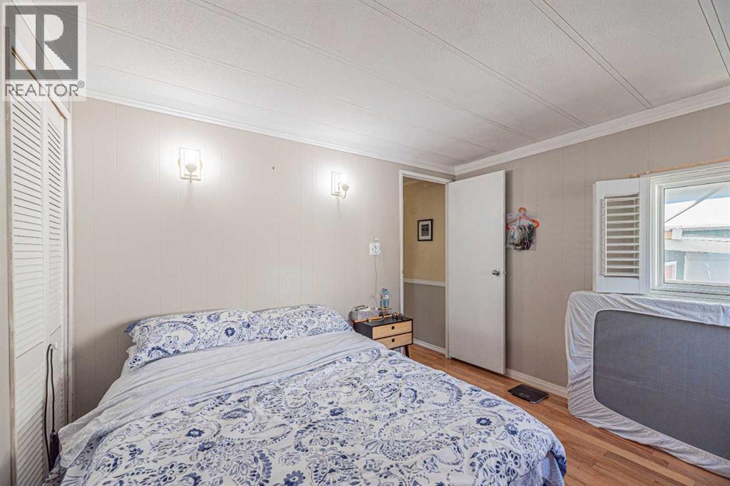 Single Family House Mobile Home for Sale in    Street NW Greenwood/Greenbriar Calgary 