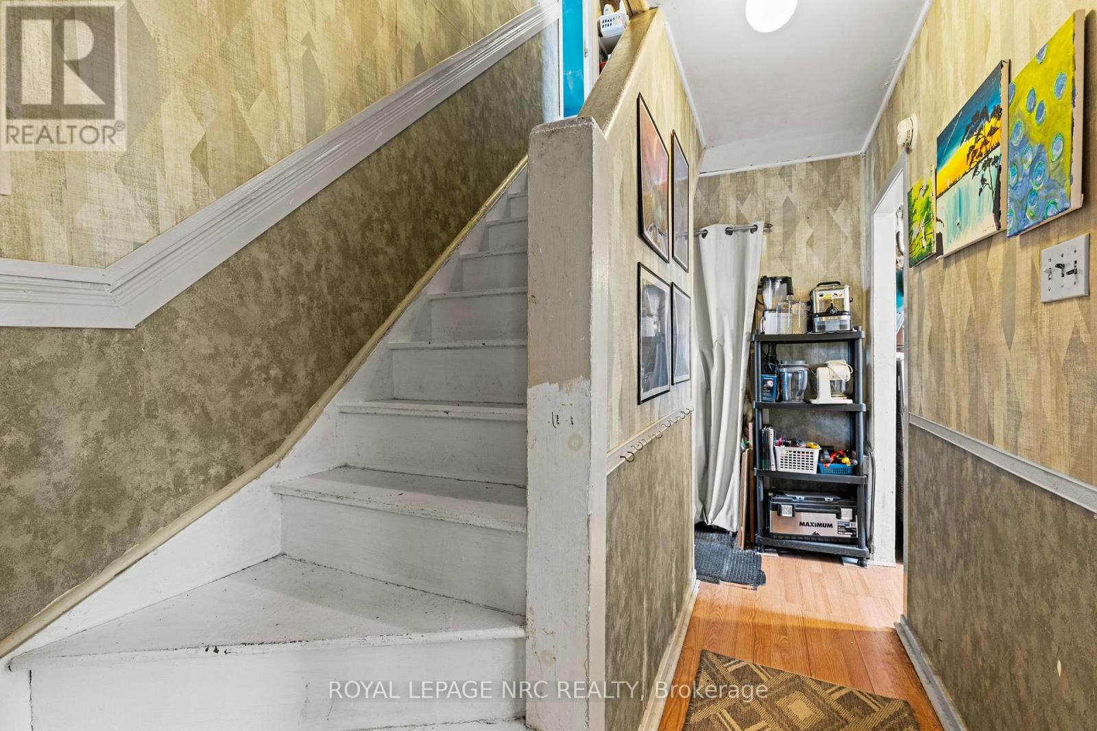 385 CROWLAND AVENUE - 12