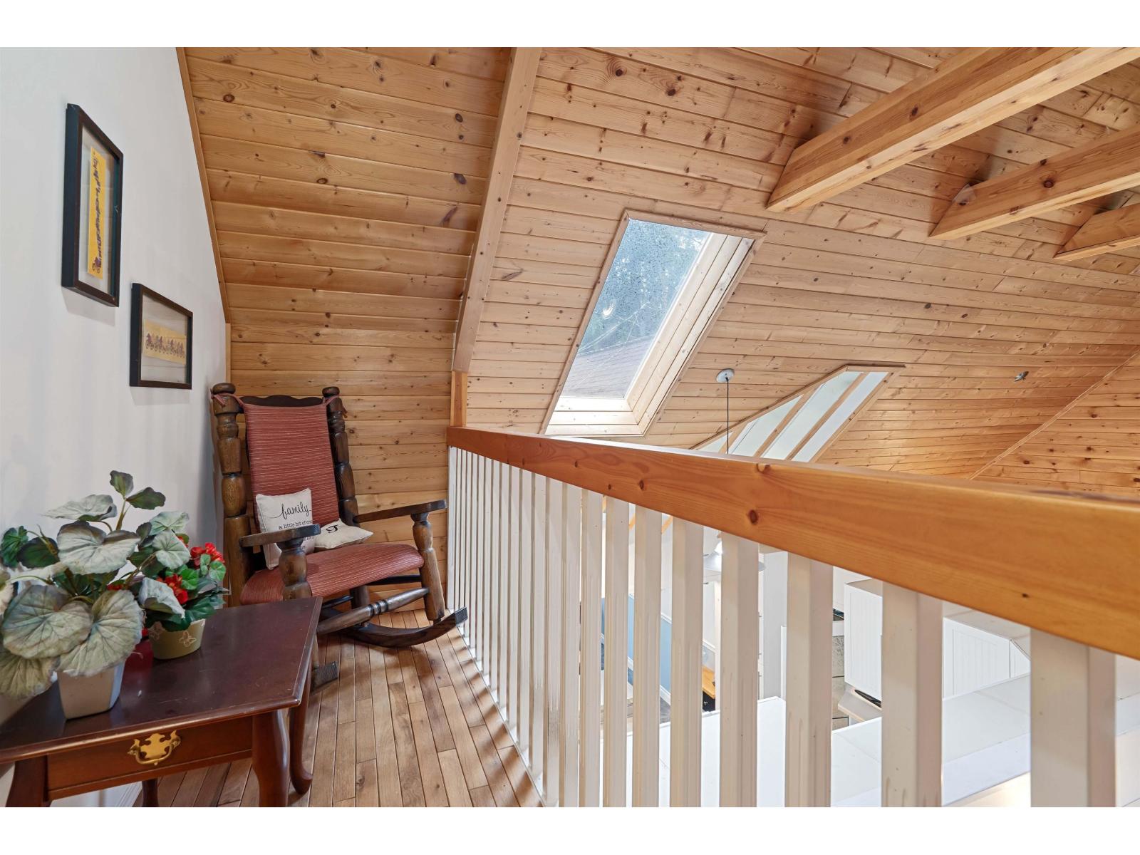 20017 FERNRIDGE CRESCENT, Langley