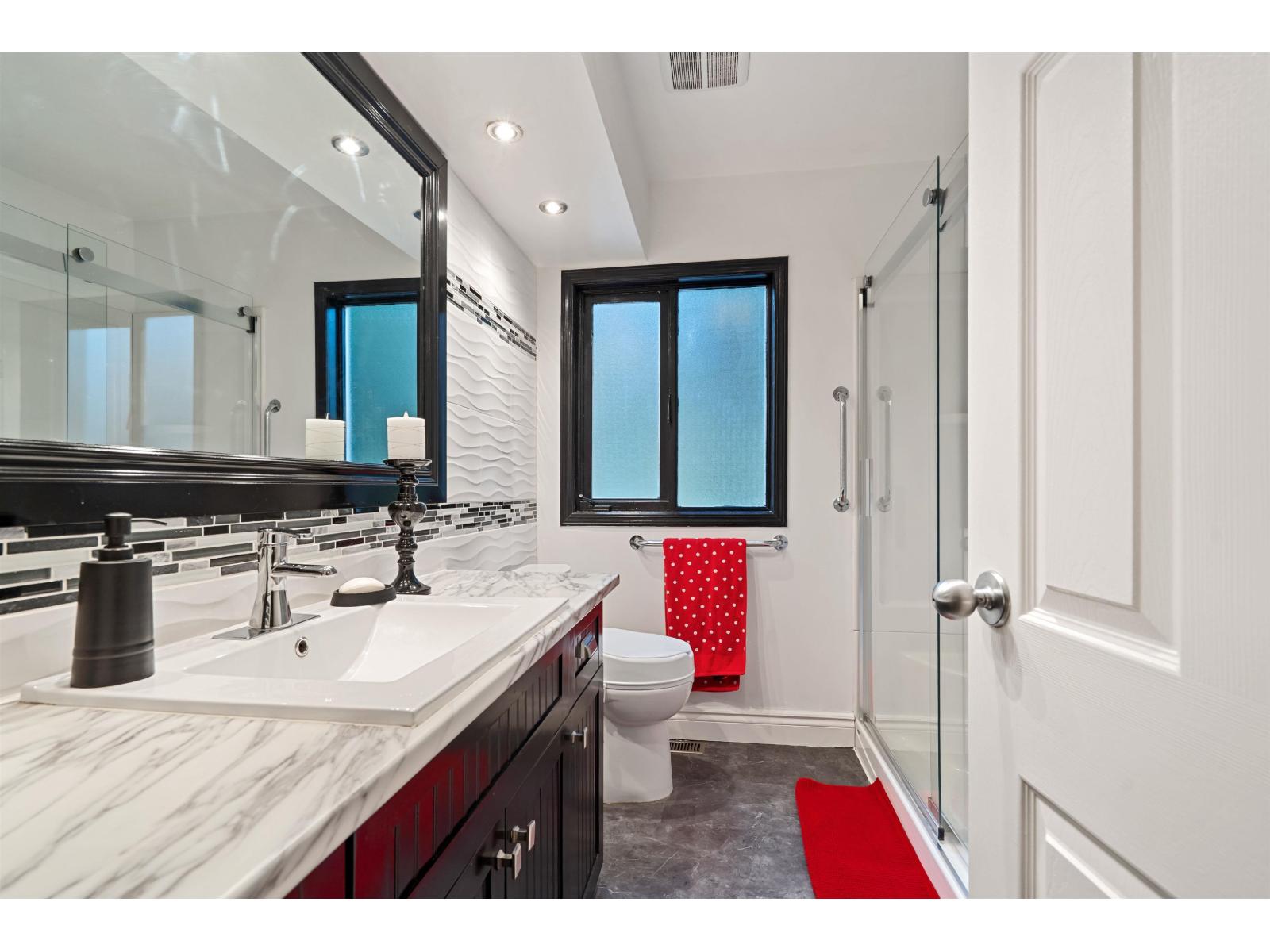 20017 FERNRIDGE CRESCENT, Langley