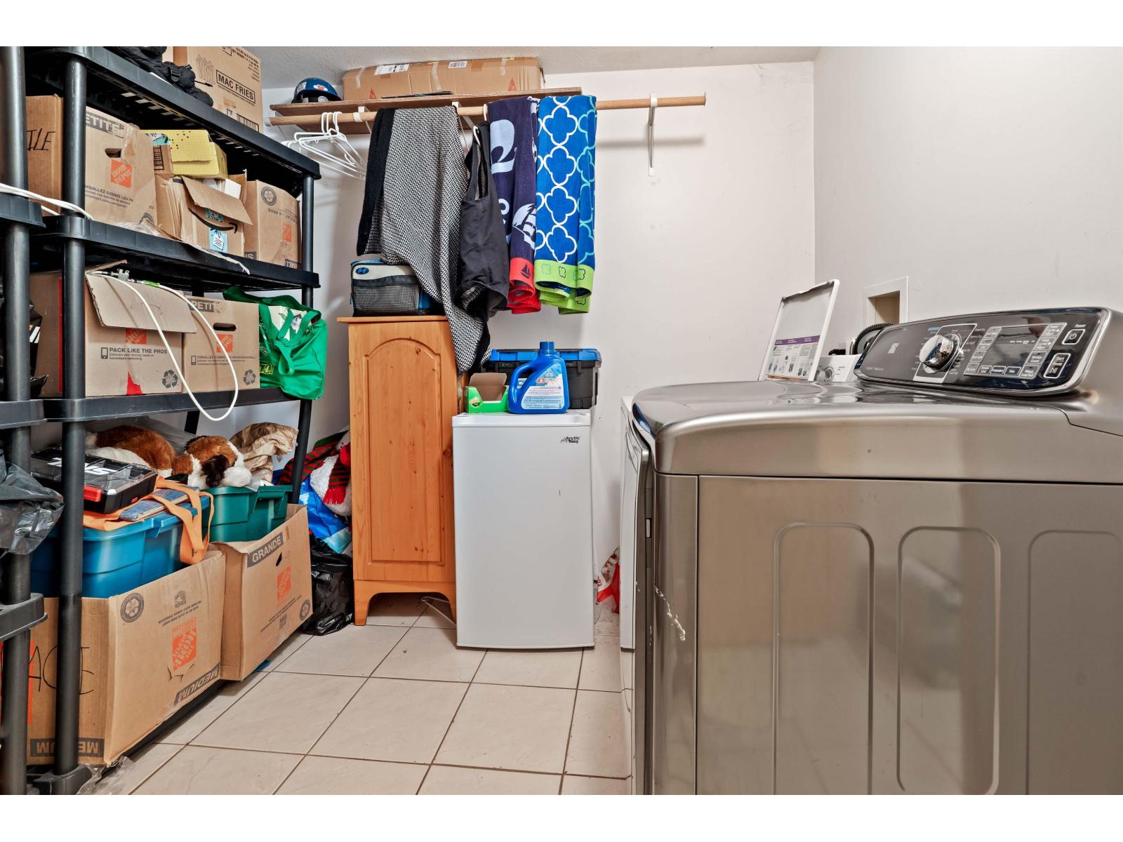 20017 FERNRIDGE CRESCENT, Langley