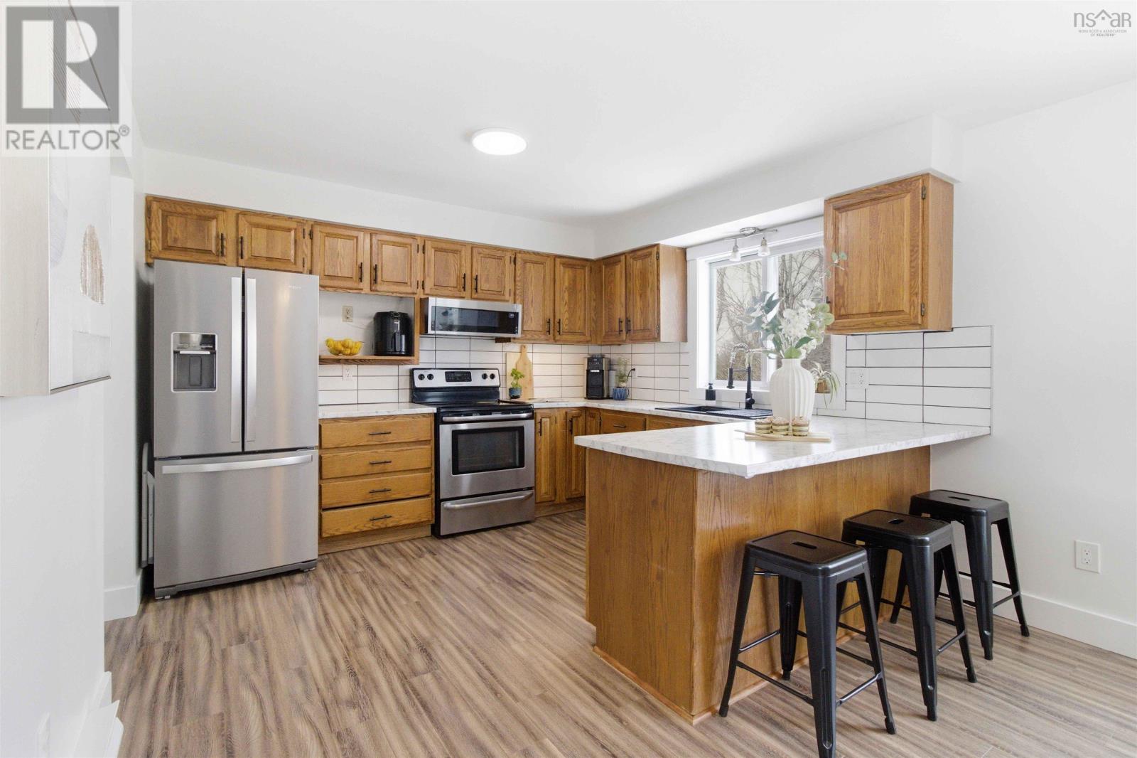 Property 11 of 28 of 165 Cavalier Drive