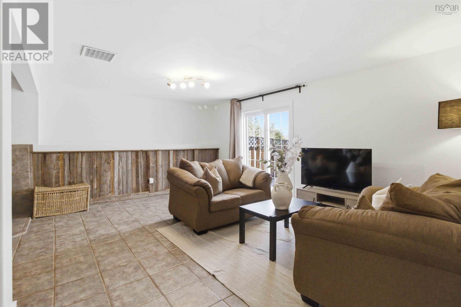 Property 18 of 28 of 165 Cavalier Drive