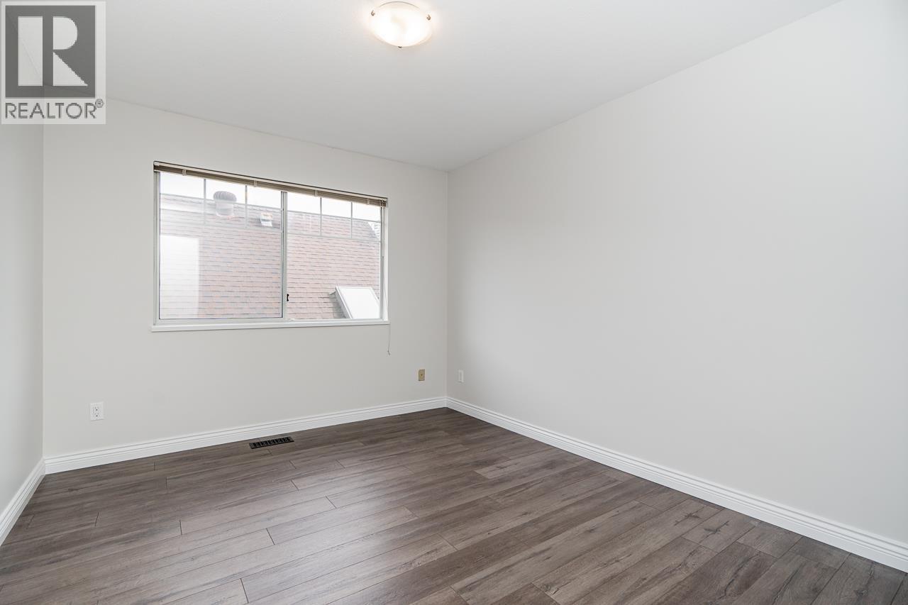 18 2865 GLEN DRIVE, Coquitlam