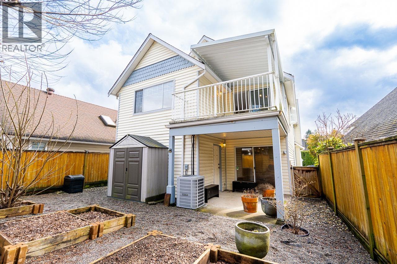 18 2865 GLEN DRIVE, Coquitlam