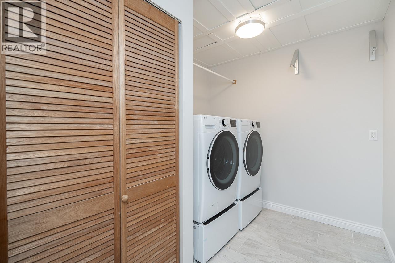 18 2865 GLEN DRIVE, Coquitlam