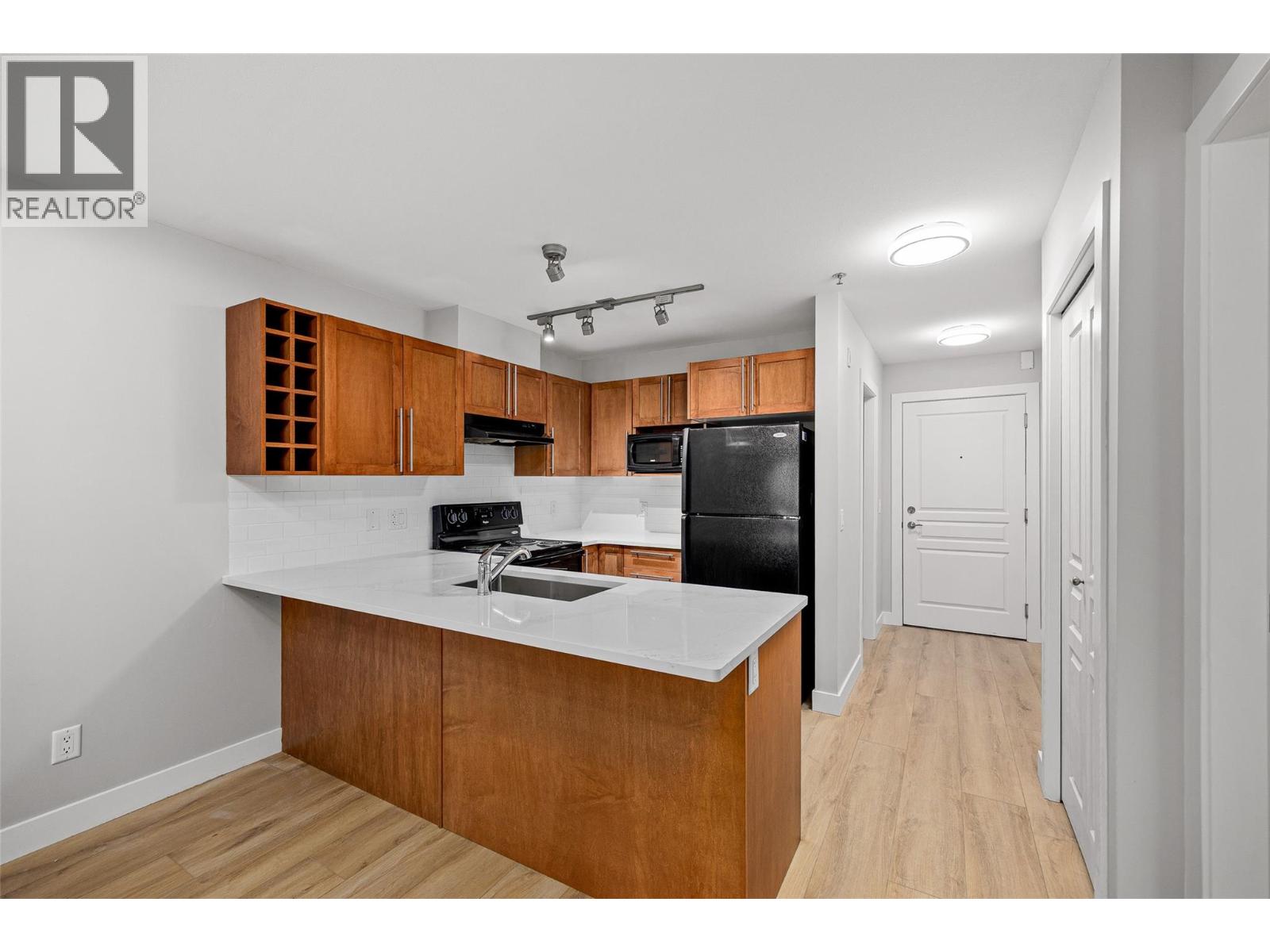 1099 Sunset Drive Unit# 237, Kelowna