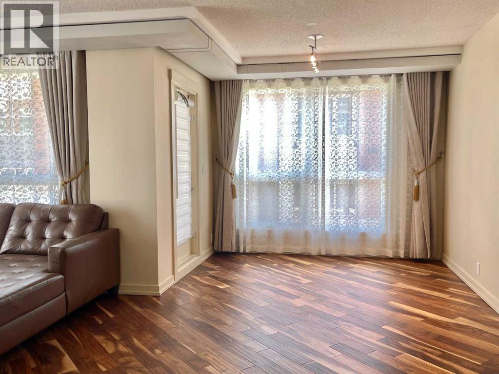 Single Family House for Sale in   Horton Road SW Haysboro Calgary 