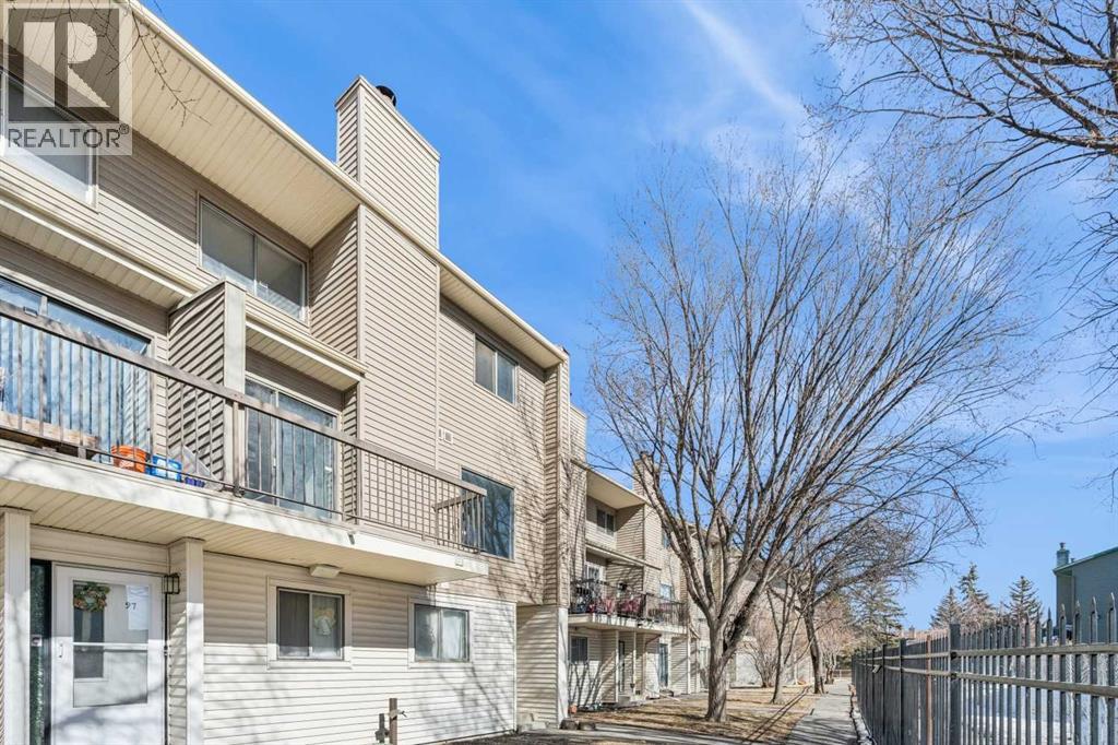 Single Family House for Sale in    Street NE Rundle Calgary 