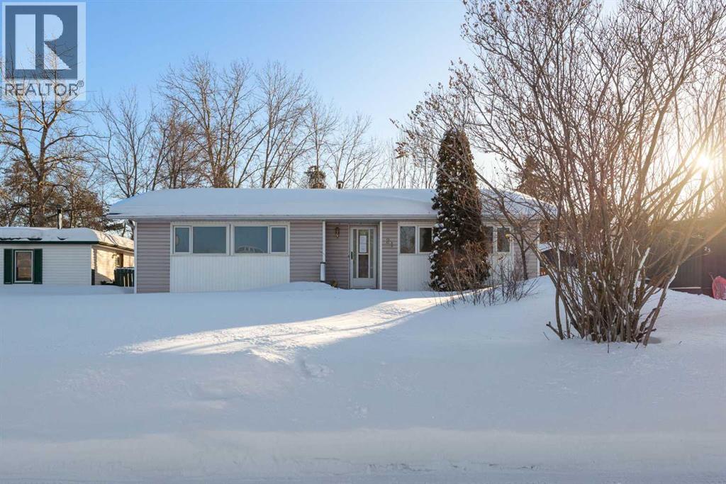 21 Ells Crescent, Fort McMurray