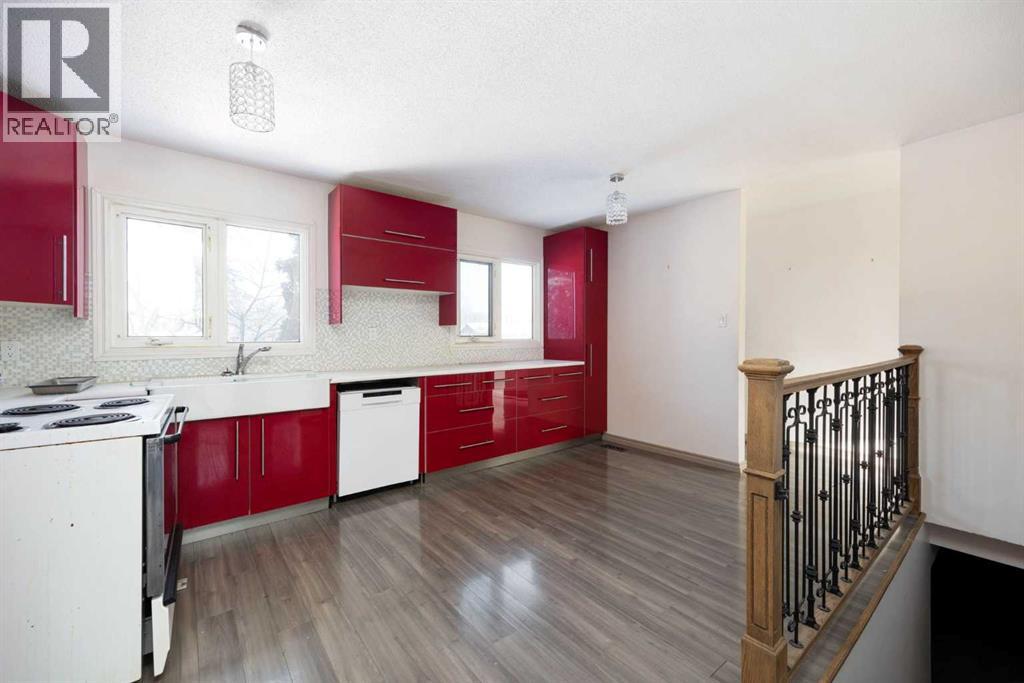 21 Ells Crescent, Fort McMurray