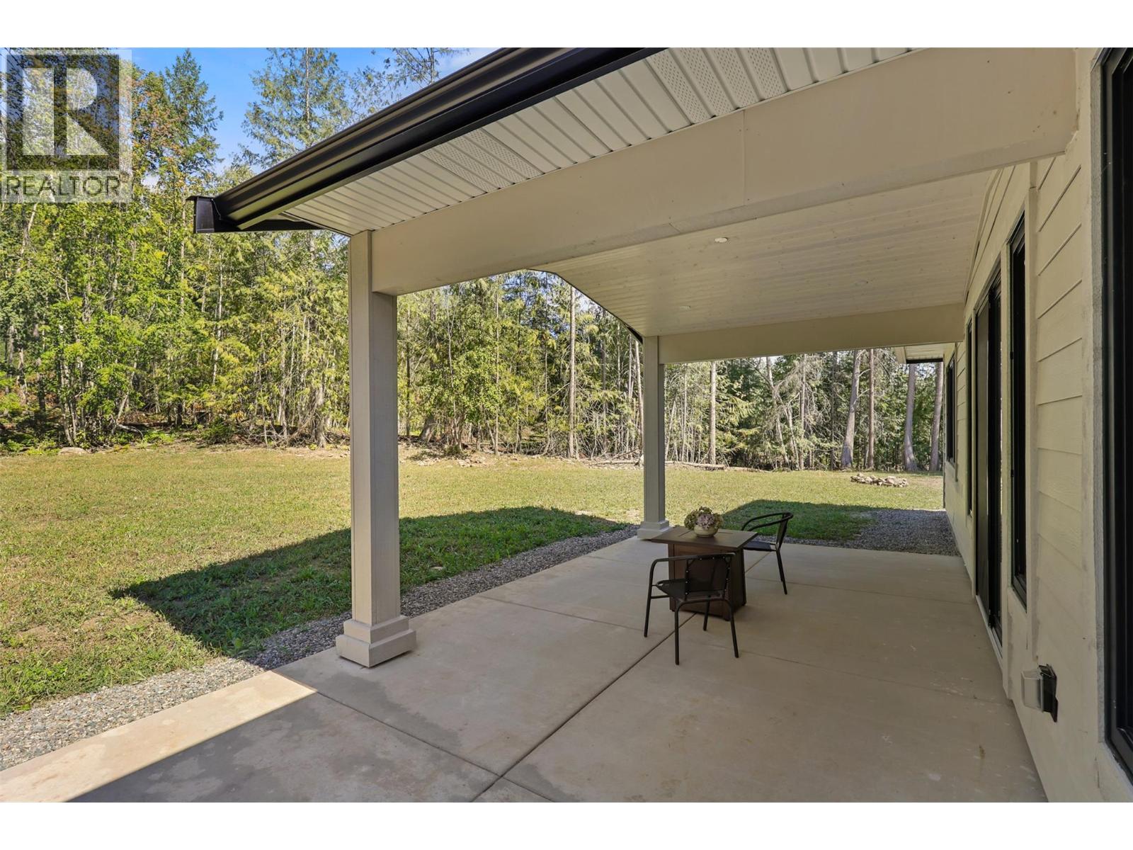 7670 Mountain Drive, Anglemont