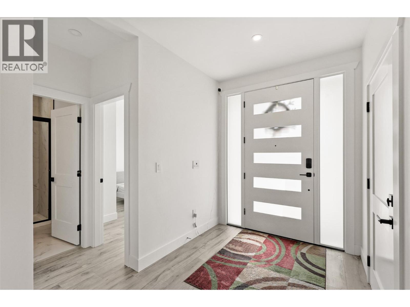 7670 Mountain Drive, Anglemont